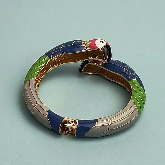 Tommy Bahama Enamel Parrot Bird Bangle Bracelet Gold Tone Tropical Travel - Picture 7 of 9